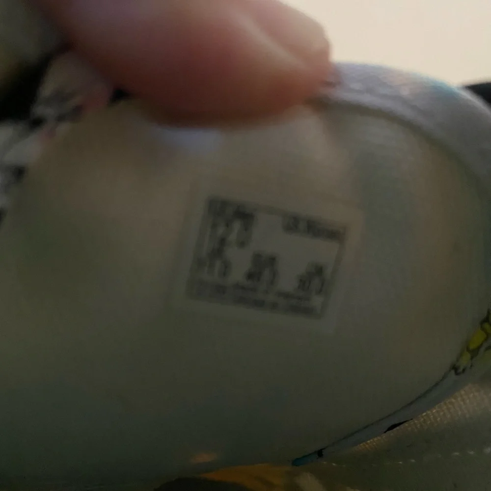 Vans SpongeBob Squarepants Authentic Size 12 Airbrush 2021 - Picture 7 of 7